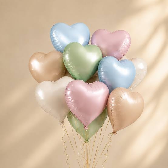 Biodegradable foil balloons wholesale made from eco friendly mylar balloons materials for sustainable green event decorations.